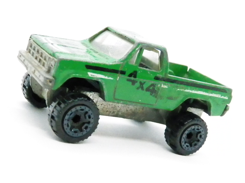 Illustration for article titled Alien Probe Customs got a customer - Road Champs GMC High RollerÂ